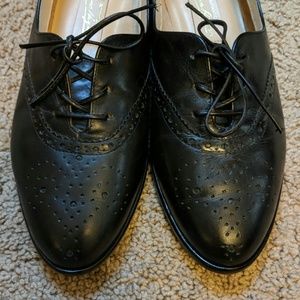 Etienne Aigner vintage Oxford style black shoes